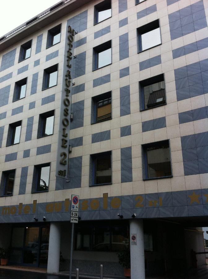 Autosole 2 Hotel Milan Exterior photo